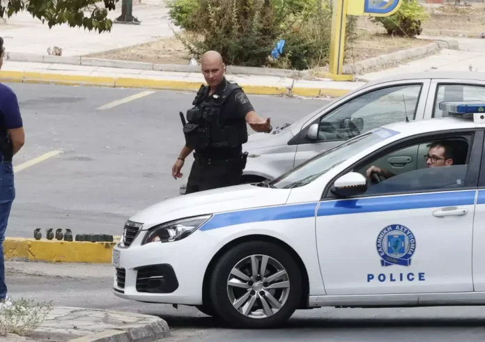 Σάλος με Αρχιμανδρίτη που έβριζε επειδή του αφαίρεσαν τις πινακίδες - Τι απαντά η εκπρόσωπος Τύπου της ΕΛ.ΑΣ.