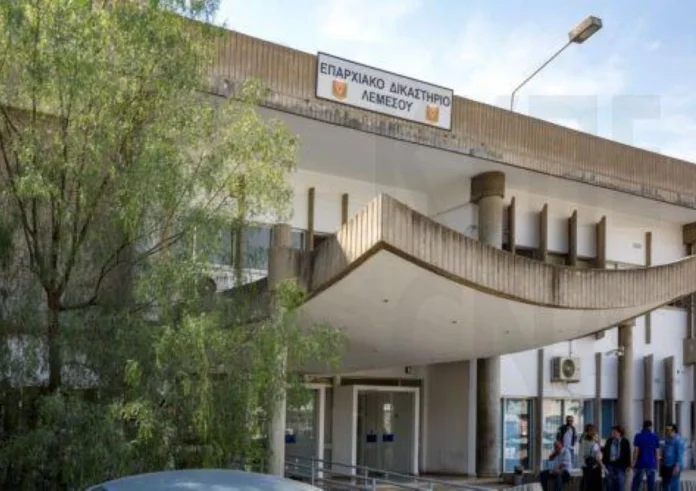 Λεμεσός: Φυλάκιση 10 μηνών σε 18χρονο για επiθεση και ληστεiα διανομέα φαγητού