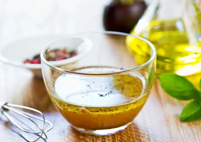 Το πιο διάσημο dressing στον κόσμο: Πώς θα φτιάξετε κρέμα Vinaigrette