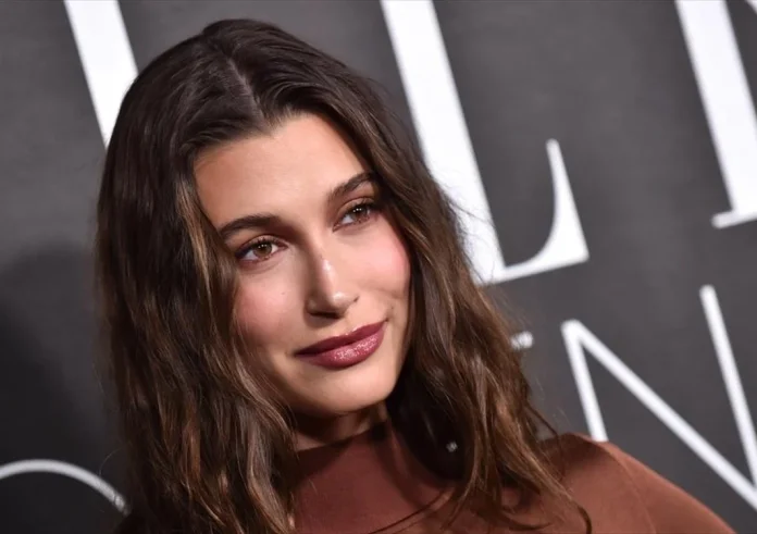 Οι συμβουλές ομορφιάς της Hailey Bieber που μπορούμε να ακολουθήσουμε εύκολα