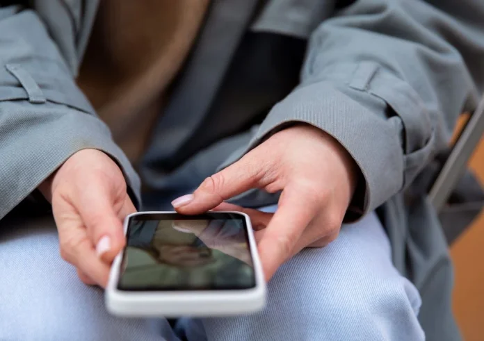 Τέσσερα βήματα για να αντιμετωπίσετε το ghosting από τον σύντροφό σας