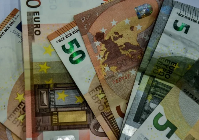 Ανακοινώνεται η αύξηση του κατώτατου μισθού: Απόφαση με κοινωνικό αντίκτυπο
