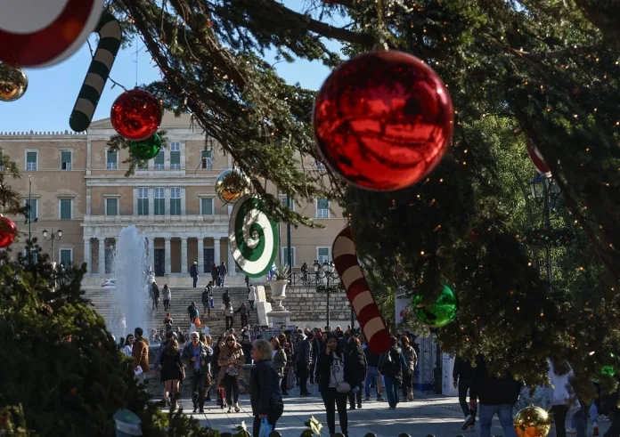 Ήπιος καιρός σήμερα, βροχές μέχρι τα Χριστούγεννα: Πώς αλλάζει το σκηνικό τις επόμενες ημέρες