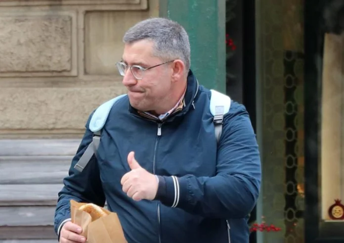 Άκης Παυλόπουλος: Ο γάμος ομοφύλων μπορεί να ανοίξει δρόμο για σχέσεις μεταξύ αδελφιών;