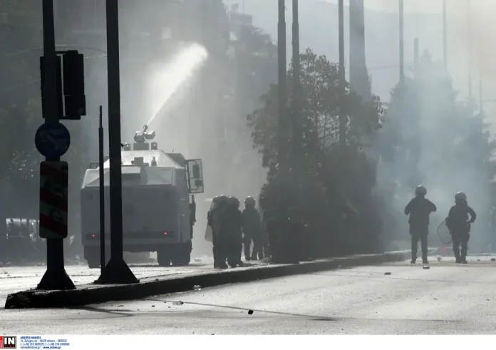 Ένταση και προσαγωγές στη Λεωφόρο Αλεξάνδρας