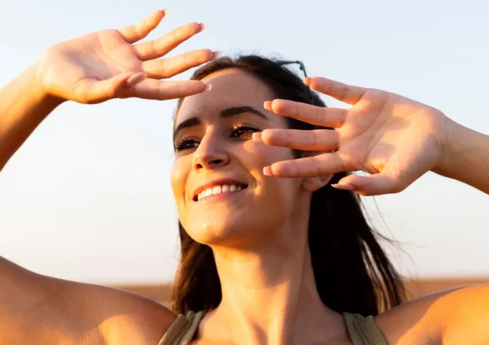 Bright skin: Πώς να αποτρέψεις τον σχηματισμό καφέ κηλίδων στο πρόσωπο, αυτό το καλοκαίρι