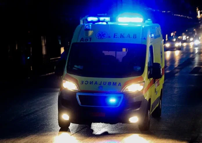 Τραγωδία στο Βραχάτι: Δύο νεαροί συγκρούστηκαν με τα μηχανάκια τους – Ο ένας σκοτώθηκε