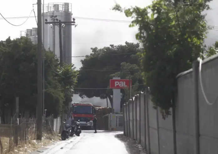 Φωτιά σε εργοστάσιο στην Κηφισιά: Ποια είναι η εταιρία Pal Παλαμίδης με τα ανοξείδωτα προϊόντα όπου σημειώθηκε ισχυρή έκρηξη