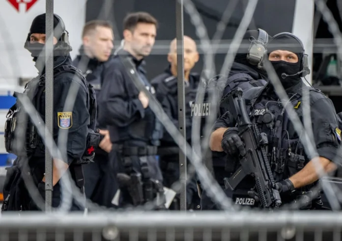 Γερμανία: Επίθεση με μαχαίρι σε βάρος ακροδεξιού πολιτικού