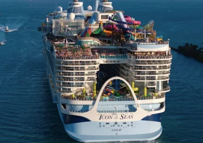 Icon of the seas: Ειδικός εξηγεί πώς το μεγαλύτερο κρουαζιερόπλοιο στον κόσμο δεν βυθίζεται