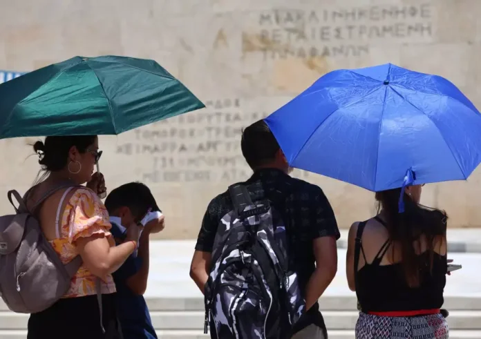 Καιρός: Οι περιοχές που θα έχουν βροχές και καταιγίδες τις επόμενες ώρες
