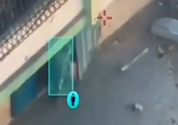 Η φονική τεχνολογία του Ισραήλ εν δράσει – Drone εντοπίζει ένοπλο στη Λωρίδα της Γάζας, τον ακολουθεί και εξοντώνεται