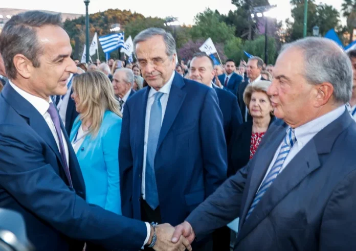 Ευρωεκλογές: Απόντες Καραμανλής και Σαμαράς από τον προεκλογικό αγώνα της ΝΔ – Μάχη Βόζεμπεργκ με Αυτιά για την πρωτιά