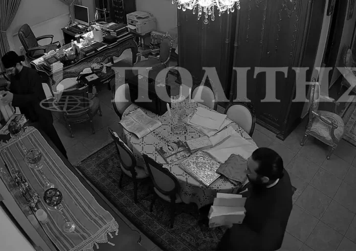 Το βίντεο που «καίει» τους μοναχούς στη Μονή στο Φτερικούδι – Η στιγμή που γεμίζουν τον σταυρό με μύρο