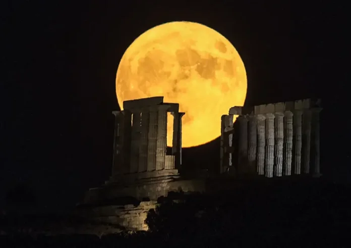 Η πανσέληνος του Αυγούστου σε μνημεία, μουσεία και αρχαιολογικούς χώρους