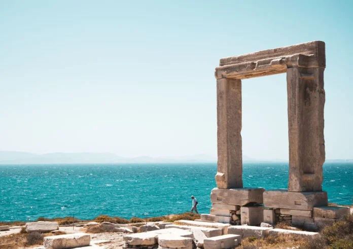 8 λόγοι που θα σε κάνουν να επισκέπτεσαι τη Νάξο ξανά και ξανά