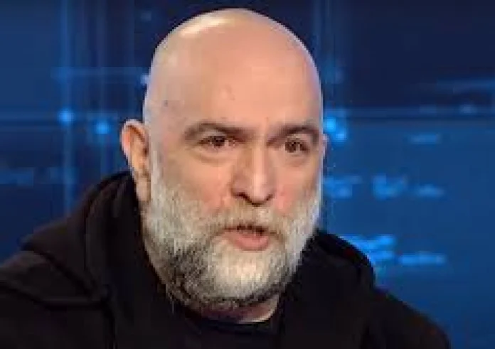 Πυξ Λαξ: Υποψήφιος ευρωβουλευτής με τη Ζωή Κωνσταντοπούλου ο Μπάμπης Στόκας