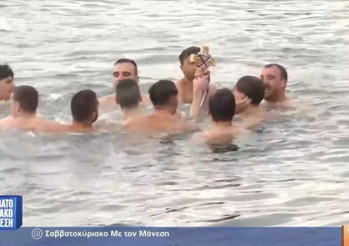 Θεσσαλονίκη: Κοσμοσυρροή στον Αγιασμό των Υδάτων