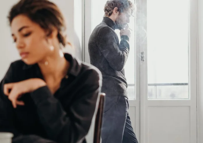 5 σημάδια μιας τοξικής σχέσης, που δεν τους δίνουμε σημασία