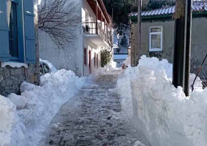 Κλειστά σχολεία λόγω παγετού σήμερα Πέμπτη 11 Ιανουαρίου
