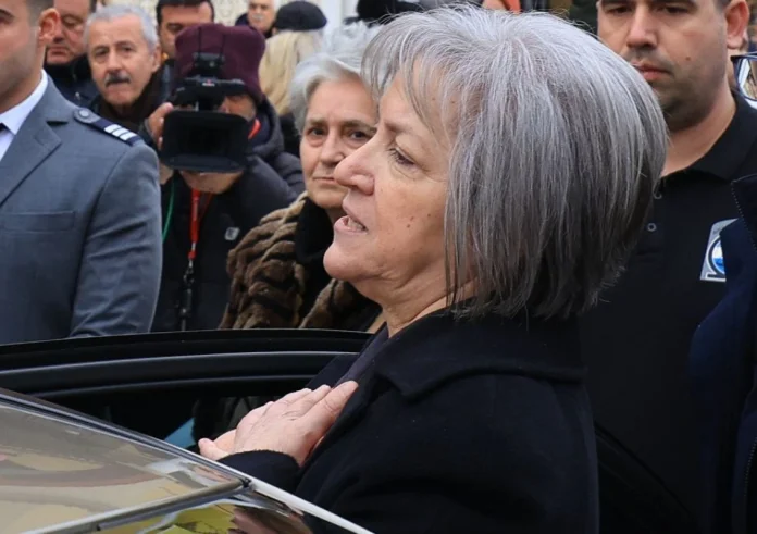 Συγκλονιστικός διάλογος Καλογήρου ‑ Καρυστιανού: «Εσείς το πήρατε καμένο, εγώ το πήρα φαγωμένο»
