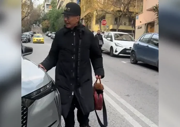 Ο Λάκης Γαβαλάς τρολάρει με βίντεο στο ΤikTok την παράσυρση της Αλεξάνδρας Νίκα στο Κολωνάκι