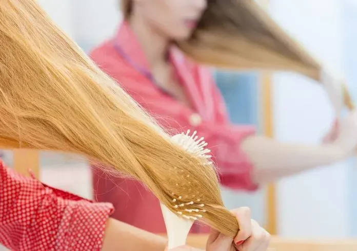 Σπιτική λοσιόν για τριχόπτωση και Αντιμετωπίστε την με σπιτικές θεραπείες