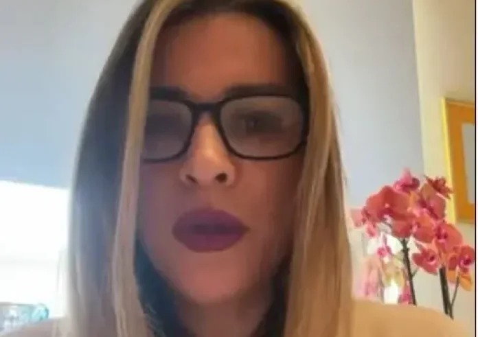 Άραγε όταν το κάνουμε, το κάνουμε σωστά; Μετά τον Νίκο Χαρδαλιά, «χτύπησε» και η Έρρικα Πρεζεράκου