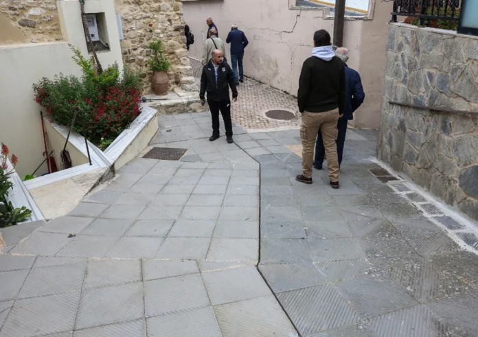 Βούτες Ηρακλείου: «Επικίνδυνο φαινόμενο - Ό,τι είναι να γίνει θα γίνει τις επόμενες 4 ημέρες» εξηγεί ο καθηγητής Ζεληλίδης