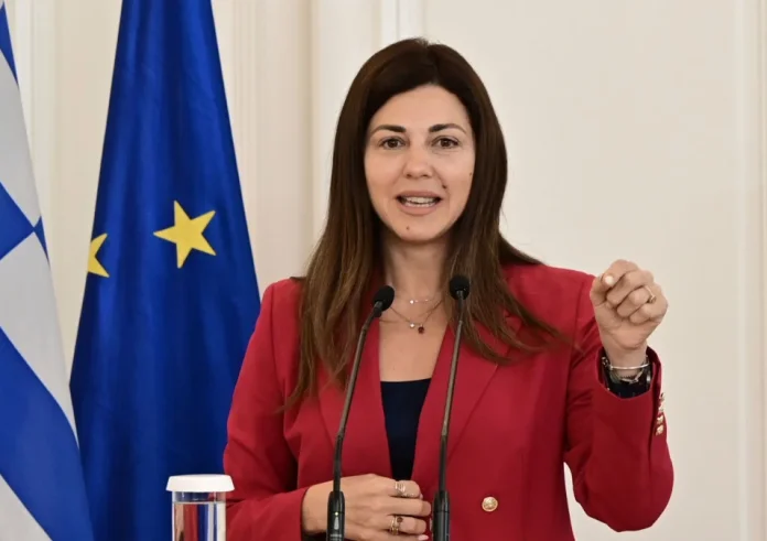 Ζαχαράκη: Όποιος συμμετέχει σε επεισόδια, θα χάνει τη φοιτητική ιδιότητα – Τα πανεπιστήμια δεν είναι για επαναστατική γυμναστική