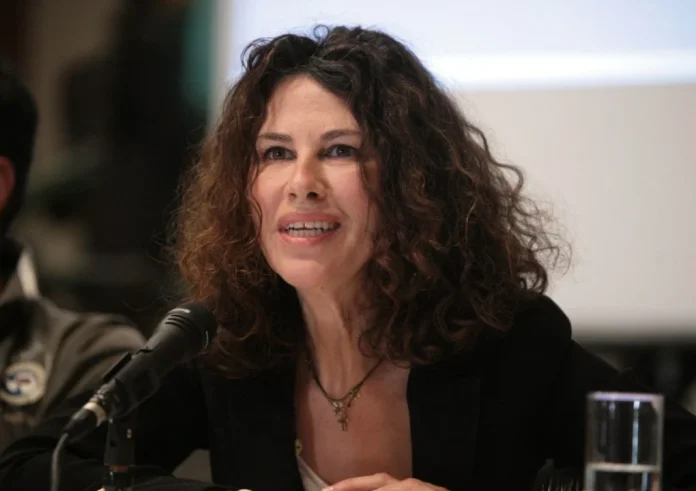 Αρβανιτάκη: Ακυρώνει τις συναυλίες της για λόγους υγείας