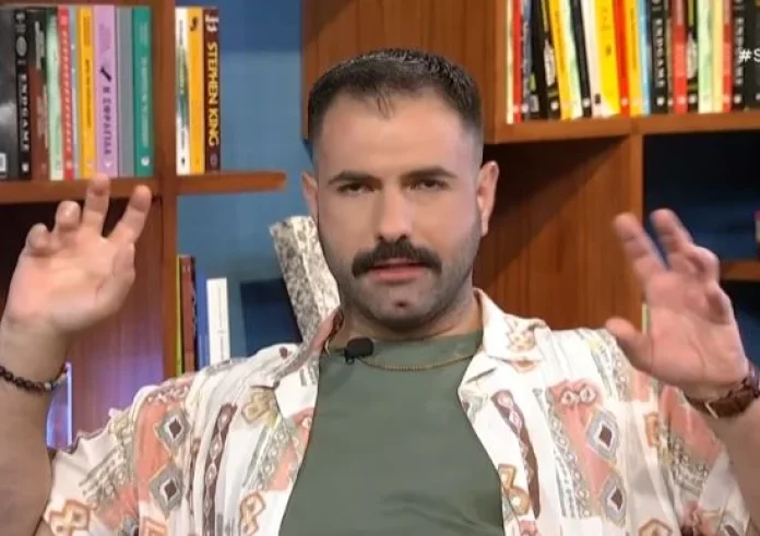 Καρκάς: Ο Σπύρος Μπιμπίλας είναι ένας σιχαμένος άνθρωπος – Ο Τσαρούχας ξυλοκοπούσε πρώην συντρόφους του