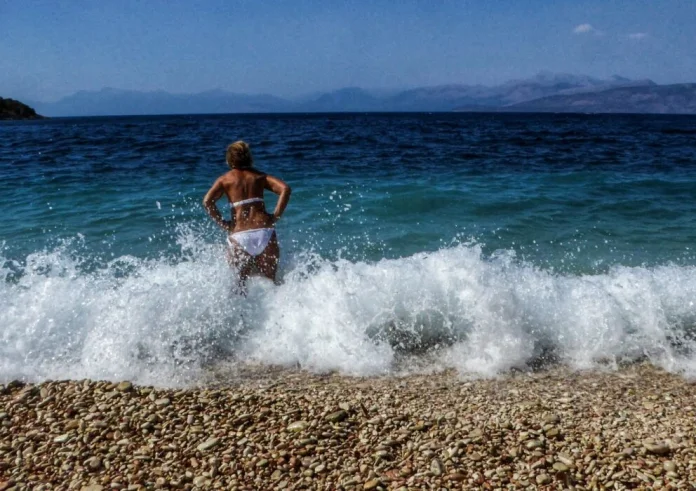Ραγδαία αλλαγή του καιρού μετά τον καύσωνα: Προειδοποίηση για τη θερμοκρασία