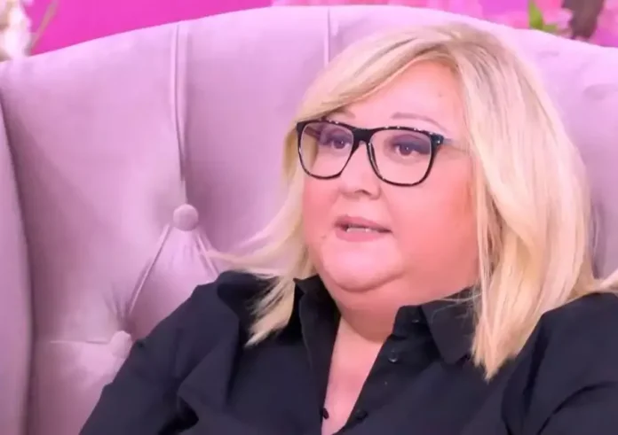 Ηρώ Καριοφύλλη: Συγκίνηση στην κηδεία της σπουδαίας δημοσιογράφου