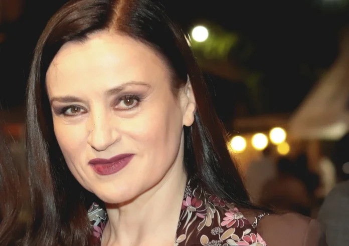 Καρυοφυλλιά Καραμπέτη: Υπάρχει ηλικιακός ρατσισμός, απέναντι στη γυναίκα σε ακόμα μεγαλύτερο βαθμό