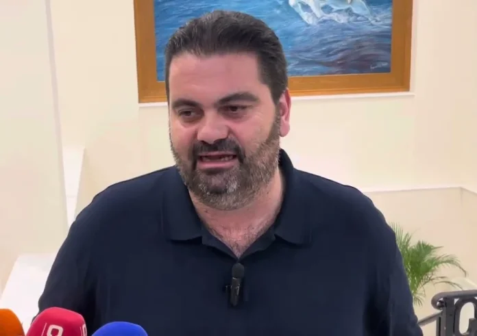 Στο νοσοκομείο μετά από τροχαίο ο αντιπεριφερειάρχης Κρήτης Σταύρος Τζεδάκης