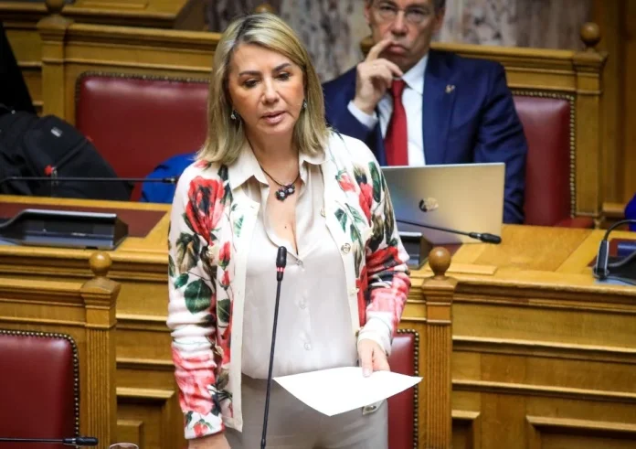 Βόλος: Συνελήφθη γνωστός δημοσιογράφος – Τον κατήγγειλε η βουλευτής της ΝΔ, Ζέττα Μακρή, για εκβιασμό