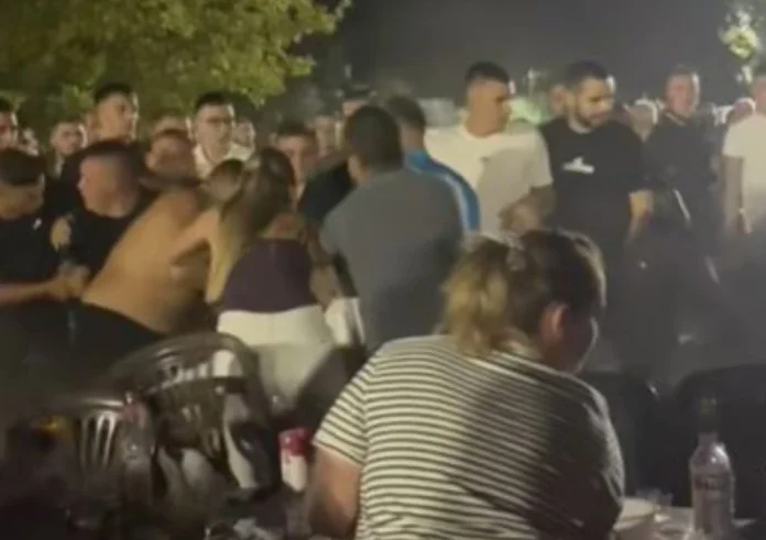 Άγρια σύρραξη σε πανηγύρι στα Σιταράλωνα – Η Γωγώ Τσαμπά σταμάτησε το τραγούδι