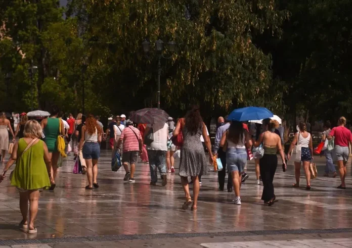 Ξαφνικό μπουρίνι στην Αθήνα – Βροχές μέσα στον Αύγουστο