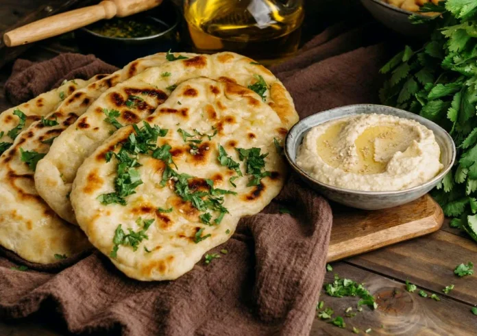 Flatbread με ντομάτα, μοτσαρέλα και βασιλικό: Η πιο εύκολη μεσογειακή συνταγή