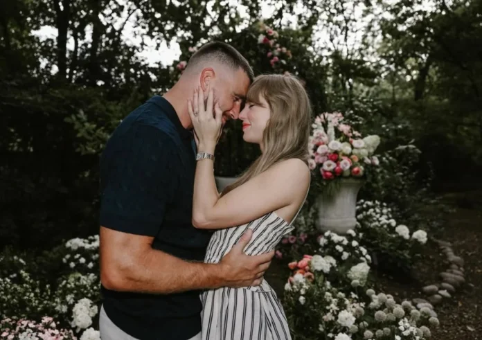 Taylor Swift & Travis Kelce: Επίσημα αρραβωνιασμένοι με κοινή ανάρτηση