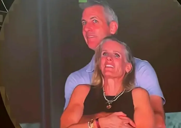 Σκάνδαλο Coldplay Kiss Cam: Ο πρώην CEO, η HR manager και η απρόσμενη τροπή με τον σύζυγο