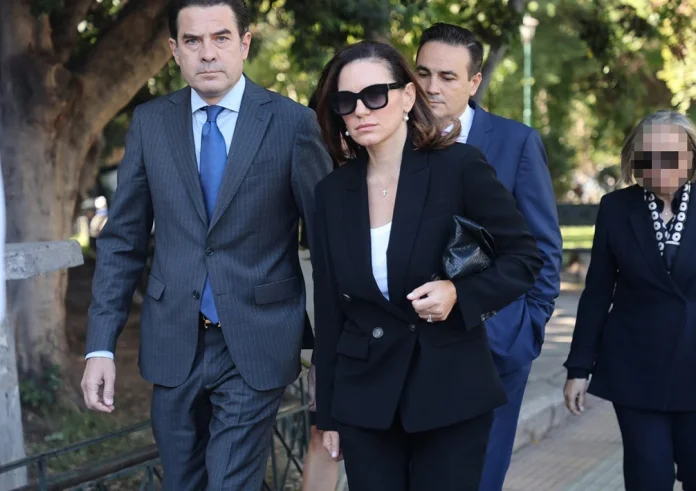 Στο δικαστήριο οι Όλγα Κεφαλογιάννη και Μίνως Μάτσας για το διαζύγιο και την επιμέλεια των δίδυμων
