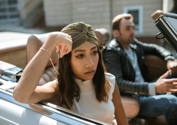 4 σημάδια πως νιώθεις ανασφάλεια στη σχέση σου και πώς να το αντιμετωπίσεις