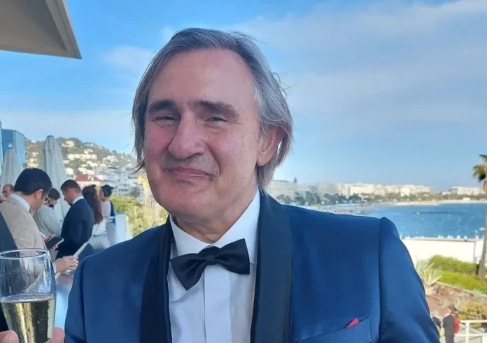 Άκης Σακελλαρίου: Κόλλησα Λεγιονέλλα από κάποιο ξενοδοχείο