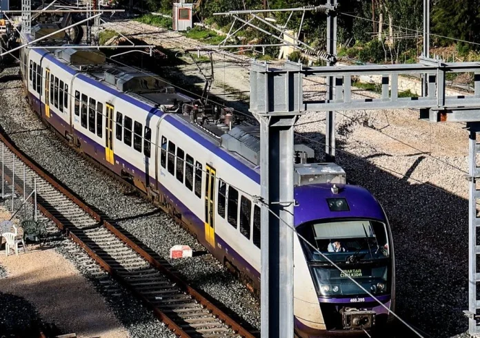 Ακινητοποιήθηκε η αμαξοστοιχία 1599 στη Σίνδο: 95 επιβάτες ταλαιπωρήθηκαν λόγω τεχνικού προβλήματος