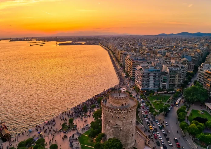 Η "άνοιξη" του Ιανουαρίου και η αφρικανική σκόνη – Τι λέει ο Κολυδάς για τον καιρό των Θεοφανίων