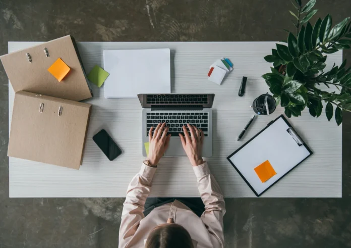 Κατώτατος Μισθός: «Κλείδωσε» η αύξηση από 1η Απριλίου. Στα 920 - 930 ευρώ ο νέος μισθός