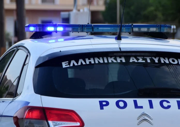 Τρόμος στο Ηράκλειο: Άνδρας σε αμόκ καταδίωκε μητέρα και παιδί με τσεκούρι – «Άκουγα φωνές»
