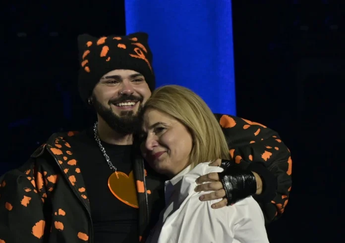 Akylas: Η νίκη που έγινε το «ευχαριστώ» μιας ολόκληρης γενιάς προς τη μάνα